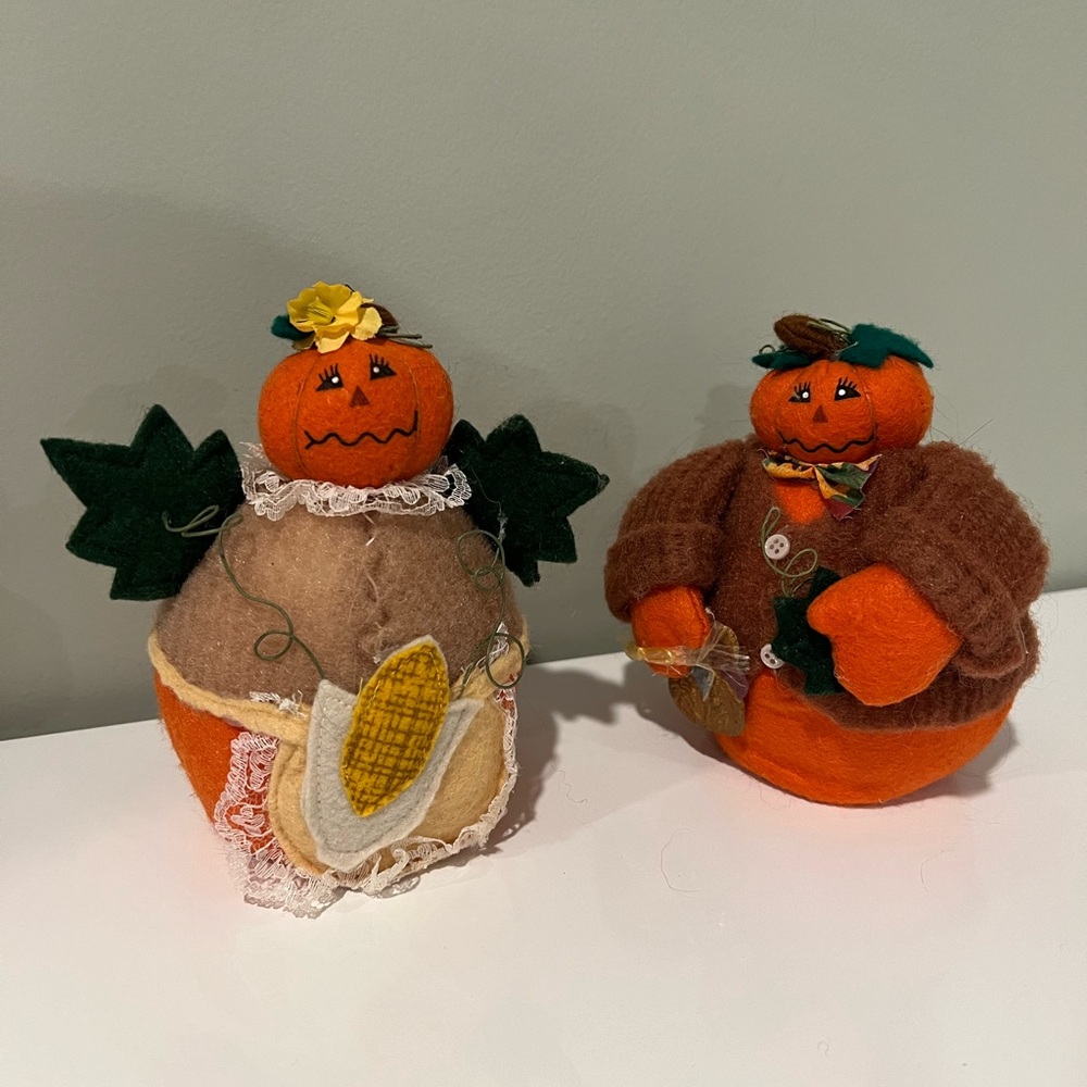 Mr. & Mrs. Pumpkin couple felt Halloween Thanksgiving figurine fall autumn decor
